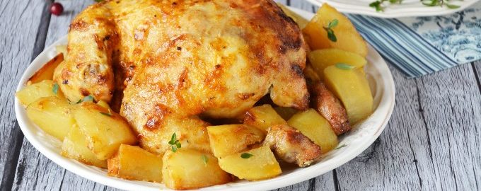 Hähnchen mit im Ofen gebackenen Kartoffeln