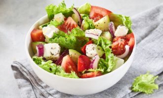 Salad Hy Lạp cổ điển - 10 công thức nấu ăn từng bước có ảnh