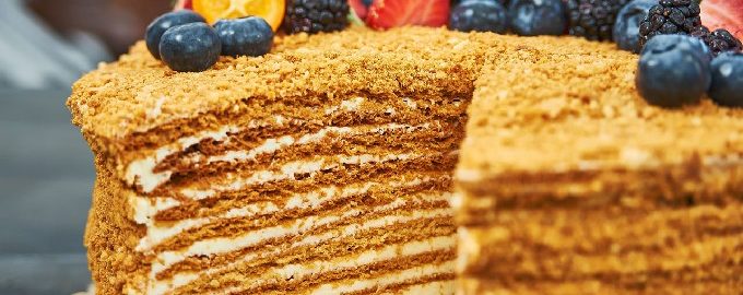 Pastel de miel clásico: 10 recetas sencillas paso a paso con fotos