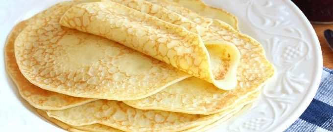 Classic pancakes with milk