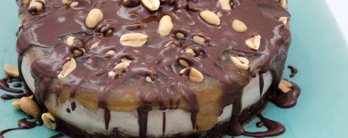 Tort Snickers acasă - 10 rețete simple cu fotografii pas cu pas