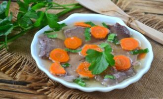 Sprinkle the finished beautiful aspic with fresh herbs and serve it to the table!