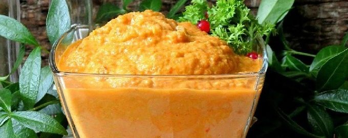 Squash caviar sa pamamagitan ng isang gilingan ng karne