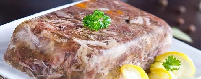 Comment faire cuire des cuisses et des jarrets de porc en gelée