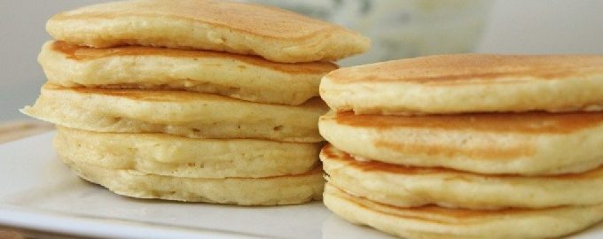 Mga malambot na pancake na may kefir