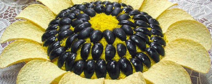 Ensalada de girasol con patatas fritas