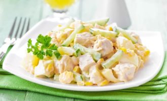 Ensalada de pollo y piña