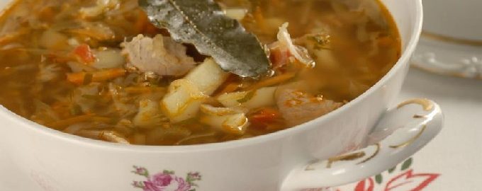 Sopa de col fresca