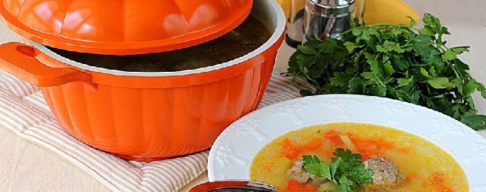 Sopa de albóndigas: 10 recetas paso a paso con fotos