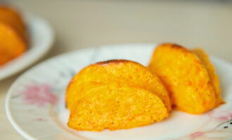 Delicate carrot casserole is ready. Cut it into pieces and serve!