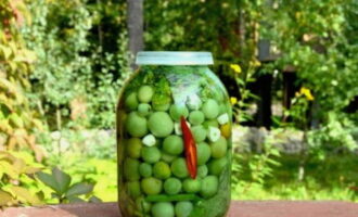 Deixe os tomates em local fresco por cerca de um mês. Bom apetite!