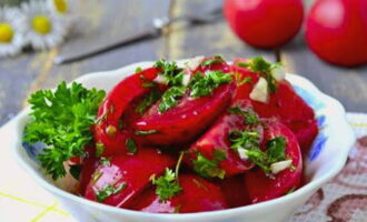 Leave the tomatoes covered in the refrigerator for 2-3 hours. Serve the appetizer chilled.