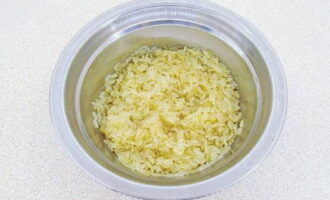 Wash the rice thoroughly 5-7 times under running cold water to get rid of debris and starch.