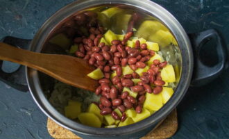 Add red beans from a can to the total mass.