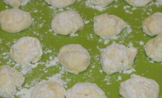 Place the pieces on a cutting board and repeat the above steps until the dough is finished. 