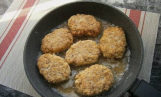 Fry on both sides until golden brown.