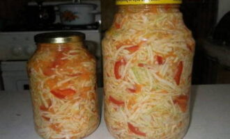 After this time, place the salad tightly in prepared jars and leave for 1-2 days at room temperature so that they release their juice and become juicier. Then close the jars with lids and immediately move them to a cold basement or refrigerator for storage. Delicious and successful preparations!