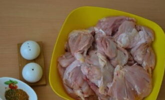 Ham is easy to prepare at home. So, all we need is chicken meat, salt and favorite spices. I do not recommend using chicken fillet for ham - the ham will turn out dry.