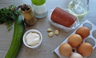 Before starting cooking, lay out all the necessary products on the work table.