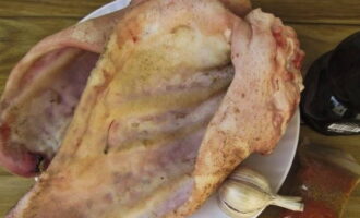 ปรุงหูหมูอย่างไรให้อร่อย? รวบรวมร้านขายของชำของคุณ