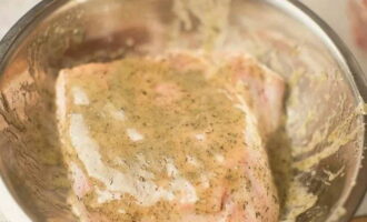 Place the meat in a deep container and cover all sides with marinade, cover with cling film and leave for one hour at room temperature, and if time permits, put in the refrigerator overnight.