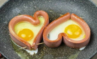 Carefully and slowly beat an egg inside the meat products.