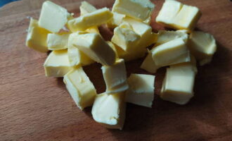 Chop the cold butter into cubes.