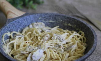 Mix the contents and remove the pan from the stove.