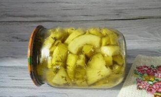 Pickled zucchini, like mushrooms, is ready for the winter. Store in a cool place!