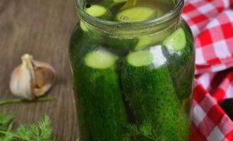 Crispy lightly salted cucumbers in an instant jar are ready!