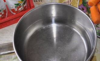 To fill, combine water and granulated sugar in a saucepan.