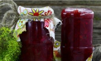 You can store such jars both in the cellar and in the apartment. Bon appetit! 