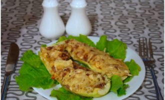 Hornee la comida durante 20 minutos a una temperatura de 200 grados. ¡Buen provecho! 