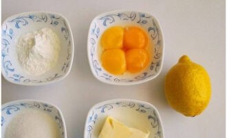 Lemon curd enligt det klassiska receptet är mycket enkel att tillaga. Vi kommer att förbereda de nödvändiga produkterna enligt listan.