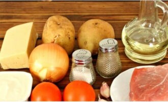 Pork with potatoes in the oven is very easy to prepare. Place everything you need on the work surface.