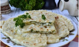 A Dagestan-style miracle with cottage cheese in a frying pan is ready. Help yourself!