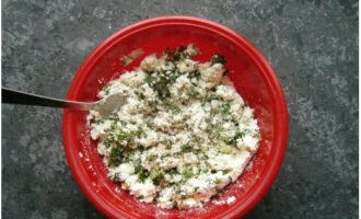 Combine cottage cheese with salt to taste, pepper and chopped herbs. Knead.