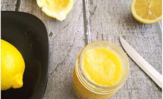 Lemon curd enligt det klassiska receptet är klart!