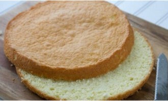 Cut each sponge cake into two parts.