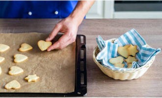 Bake the treat for 15 minutes at 180°.