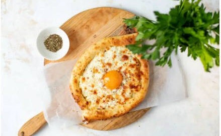 Khachapuri casolà a l'estil adjarià