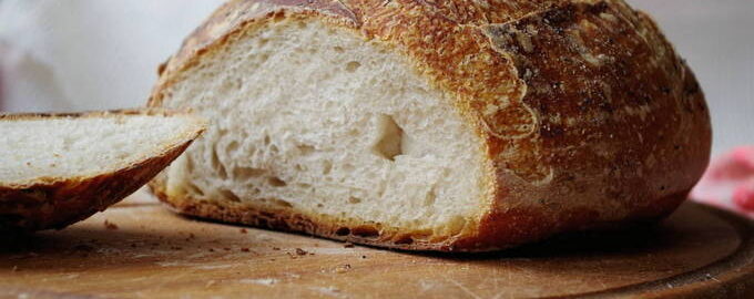 Pane fatto in casa al forno