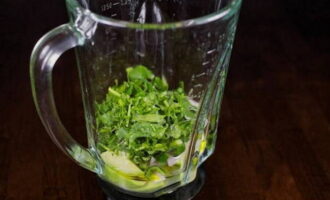 Squeeze lemon juice into a bowl and add fresh cilantro.