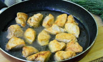 Cover the chicken with water and simmer for about 10 minutes over low heat.