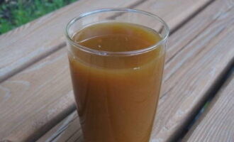 O kvass de chicória pode ser consumido imediatamente. Sirva gelado, coe se necessário. Bom apetite!