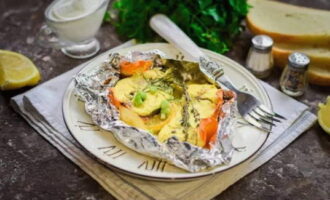 Juicy and soft pink salmon in foil in the oven is ready. Put it on the table!