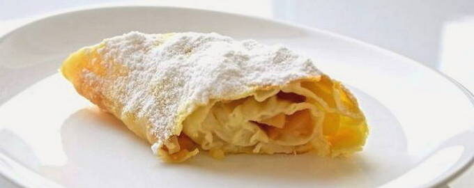 Klasyczny strudel jabłkowy